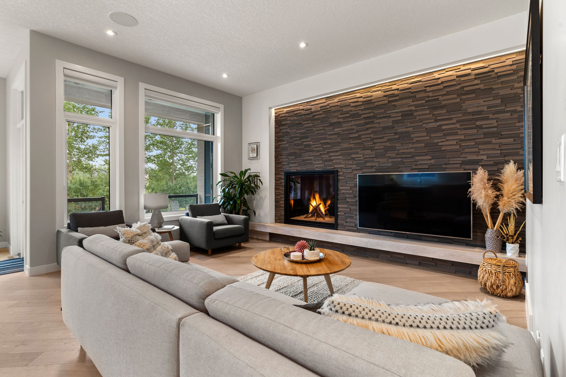 Belamour Homes - Motherwell Crescent - Custom Home - living room fireplace